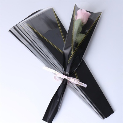 Bolsa de ramo de rosas con hilo dorado mate, bolsa transparente impermeable OPP, suministros para floristería, para el Día de San Valentín chino, con diseño de triángulo dorado y flor individual.