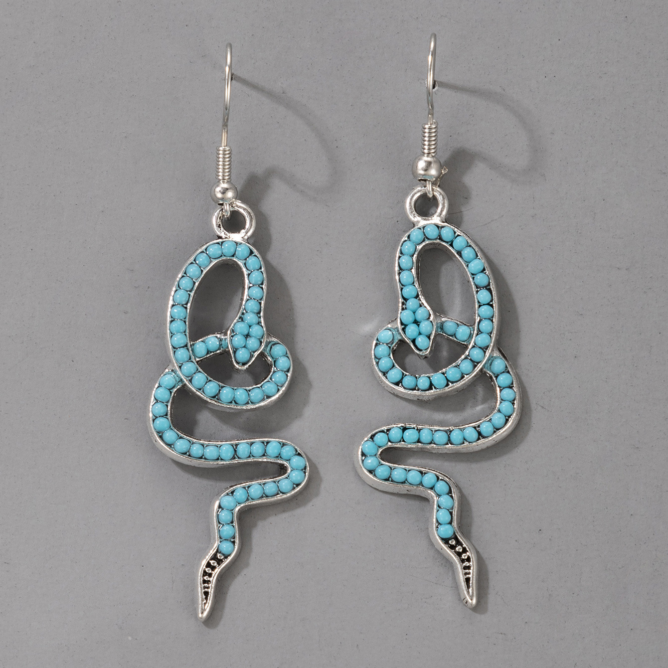 Nihaojewelry Bijoux En Gros Nouvelles Boucles D&#39;oreilles En Alliage De Perles Bleues En Forme De Serpent Bohème display picture 5