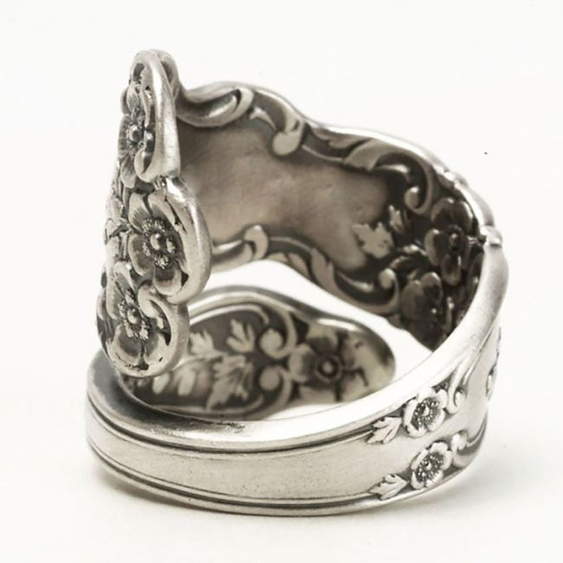 Fashion New Retro Flower Ring Ladies Alloy Hand Jewelry display picture 2