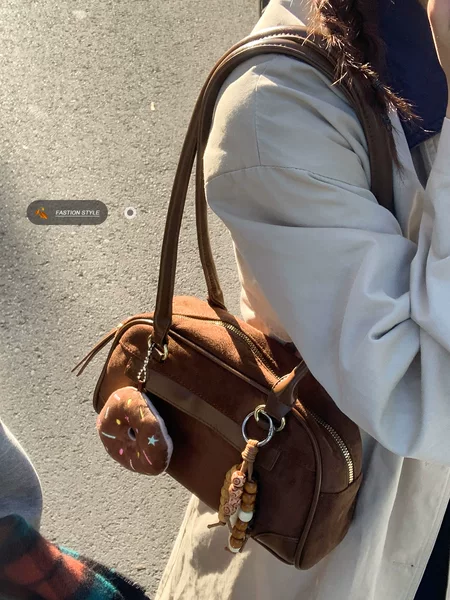 Autumn and Winter Suede Armpit Commuter Bag Women's 2025 New Simple Satchel Bowling Bag Versatile Shoulder Bag