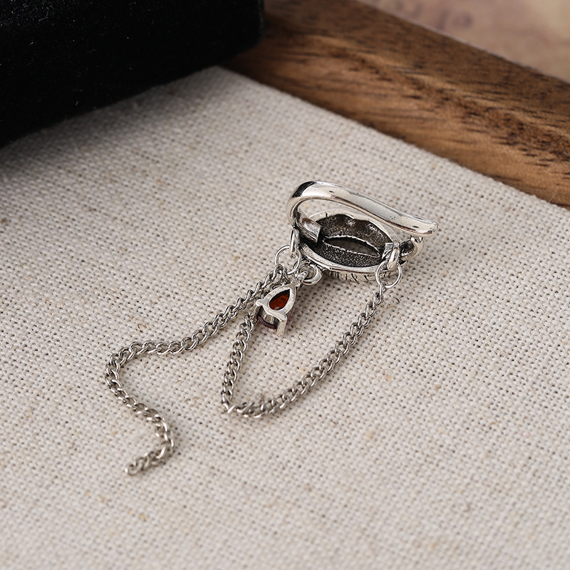 Europa y los EE.UU. flores de cáñamo tipo orejas con bordas largas temperamento sin agujeros de orejas pendientes de orejas para mujeres nicho simple orejas de hueso largo