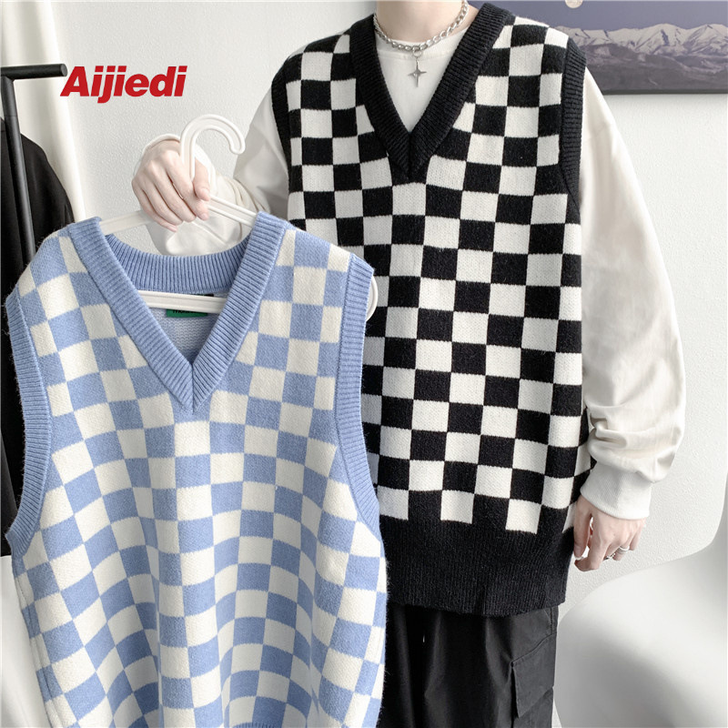 American Trendy Vest Checkered Knitted V Neck Sweater Black and White Spring and Autum New Boys Vest Couple Sweater American Trendy Vest Checkered Knitted V Neck Sweater Black and White Spring and Autum New Boys Vest Couple Sweater