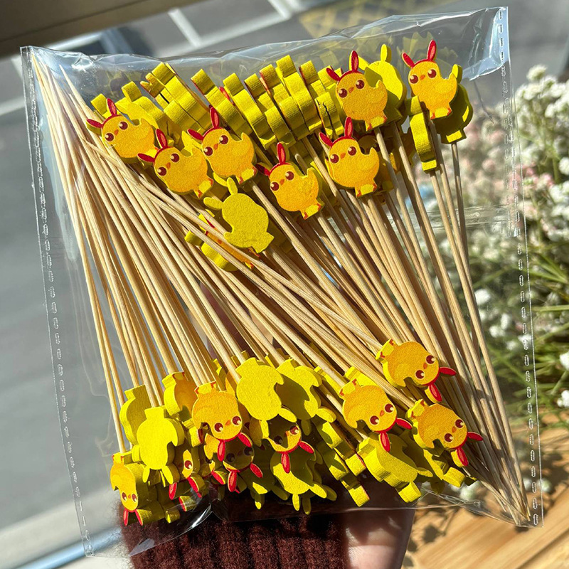 Nuevo producto decoración palo de bambú 100 piezas/paquete de fruta de dibujos animados lindo palo de bambú palo de hamburguesa palo de cóctel palo de bocadillo Amazon