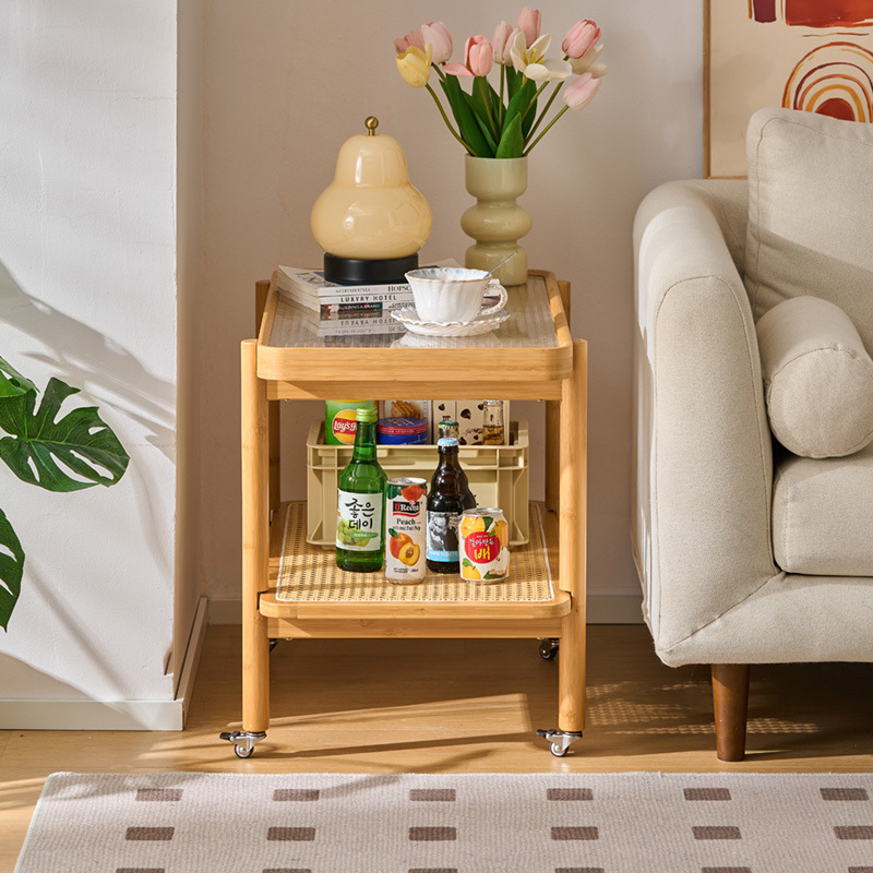 Sala de estar, sofá móvil, mesa lateral, carrito de vidrio japonés, estante de ratán, armario lateral de madera maciza, mesa pequeña en el balcón