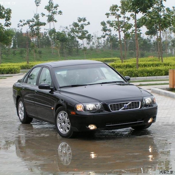 Aplicable a 04 Volvo 80 para ventas transfronterizas de neumáticos para automóviles, suministro de comercio exterior