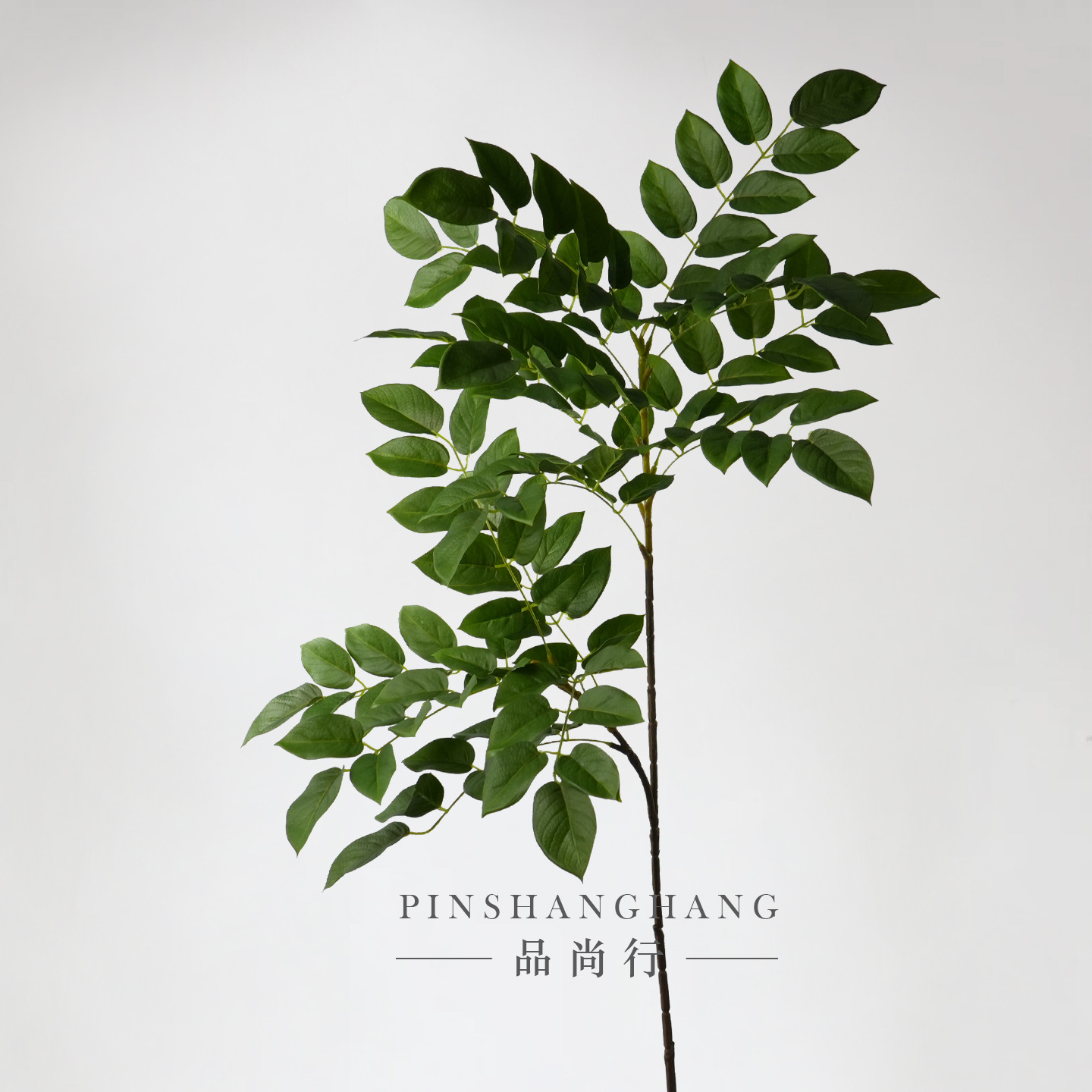 Simulación de hojas de guayaba de ramas altas, hojas de paisaje de ramas grandes, plantas verdes de alto nivel, decoración de bodas para el hogar