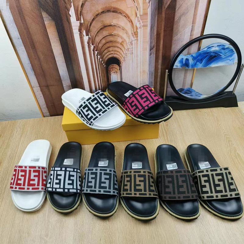 2023 verano nuevo Vietnam Camboya Nigeria sandalias de playa plana bordados hombres y mujeres zapatillas