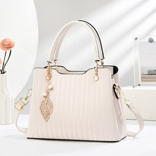 �羳����Ů�����˼y�r�Ђ������ذ��¿�r�д�������б������l