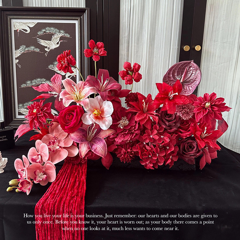 Red Festive High-class Wedding Room Ornaments Birthday Wedding Decoration Wedding Flower Arrangement Simulation Flower Art Hug Bucket Fake Flowers