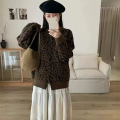 中长款豹纹开衫女外套秋冬新款宽松慵懒风加厚长袖毛衣显瘦上衣潮