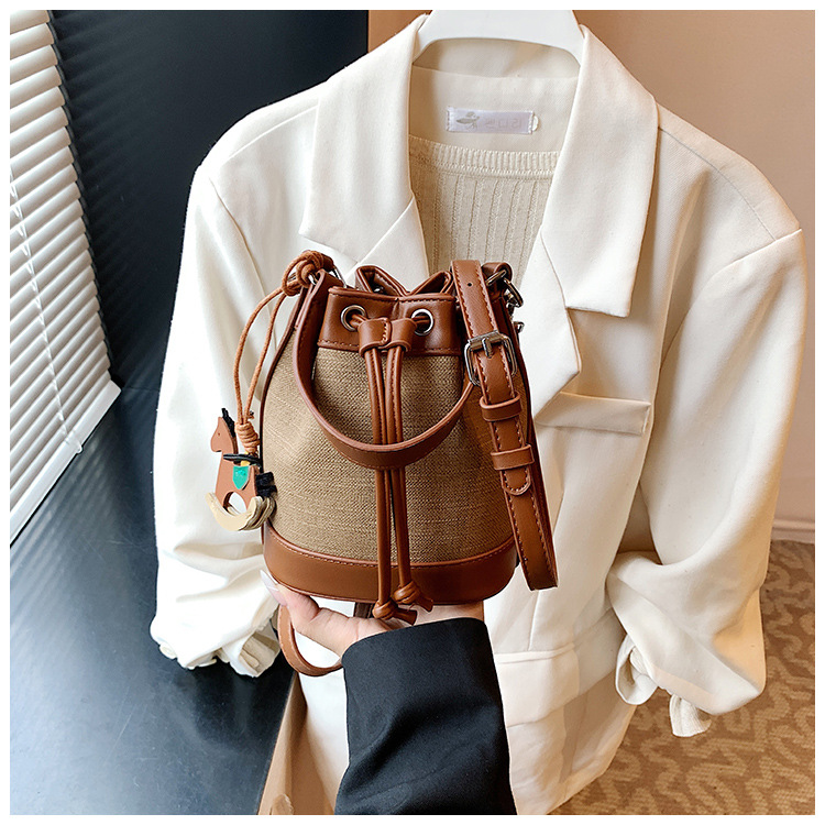 Spring and Summer fashion handbag for women, 2025 new style drawstring and stylish single-shoulder bag, Korean retro and trendy crossbody bucket bag undefined