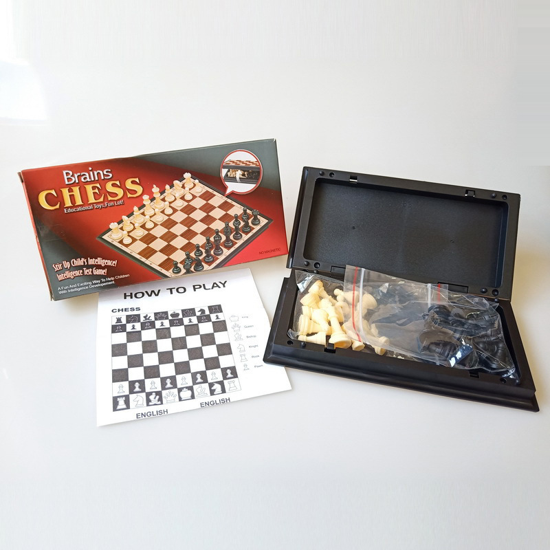 Magnetic Chess, Flying Chess, Snake Chess, Leisure and Entertainment, Portable Foldable Chessboard, Tabletop Game, Educational