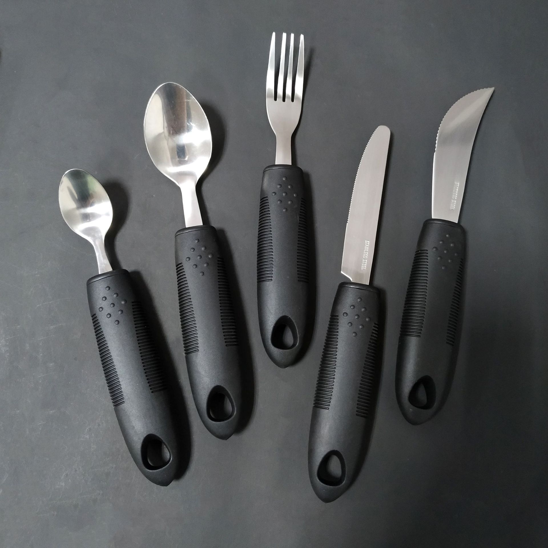 [Fabricante] de acero inoxidable mango de goma TPR anti-Shake cuchillo vajilla adaptable, tenedor y cuchara de rehabilitación de ayuda alimentaria herramienta traje