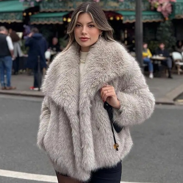 Ropa de mujer Abrigo de piel con solapa grande Abrigo corto de piel de zorro de moda Abrigo de felpa esponjosa Ropa de mujer_voghion.com