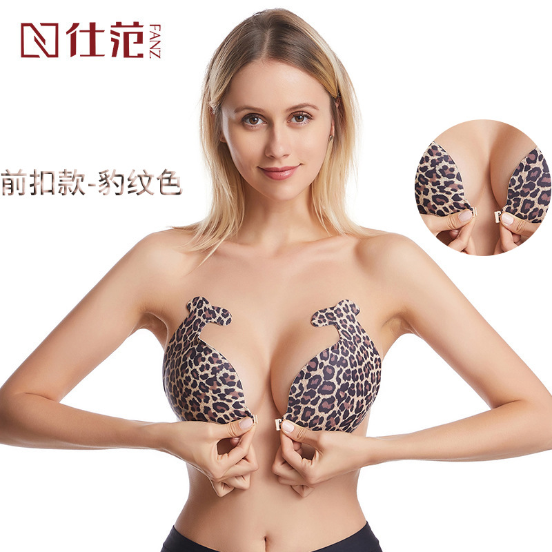 Transfronterizo Amazon europeo y americano leopardo impresión transpirable invisible sujetador de silicona hebilla delantera empujar hacia arriba el levantamiento nuevo delfín pegatinas en el pecho
