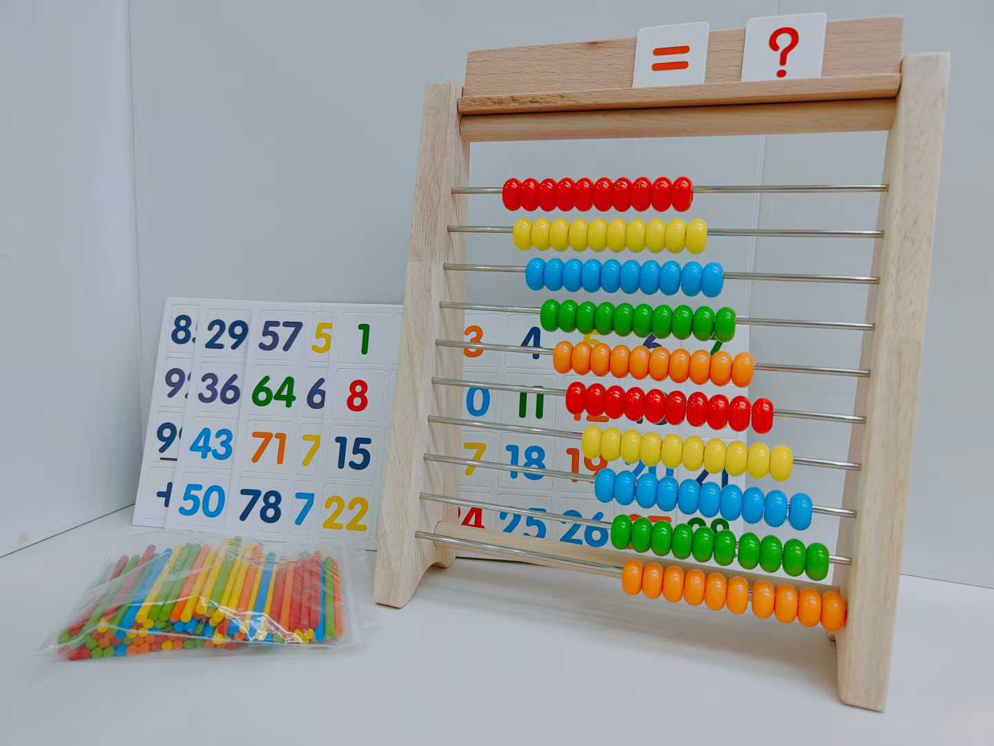 Soporte de cálculo de matemáticas Montessori para niños