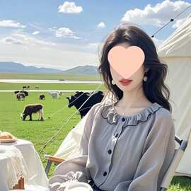 早秋温柔风灰蓝色木耳边圆领衬衫女 撞色黑扣宽松泡泡长袖雪纺上