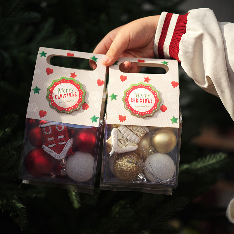 新しいクリスマスボールのクリスマスツリーの装飾の明るいボールの家のペンダントのキャンディーの袋の異形は多く祝日の装飾品を包んでいます。|undefined