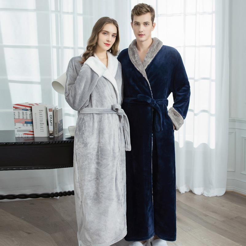 秋冬のフランネルの寝衣とベルベットの厚いカップルの男性の長いパジャマの女性のかわいい家庭服の卸売り|undefined