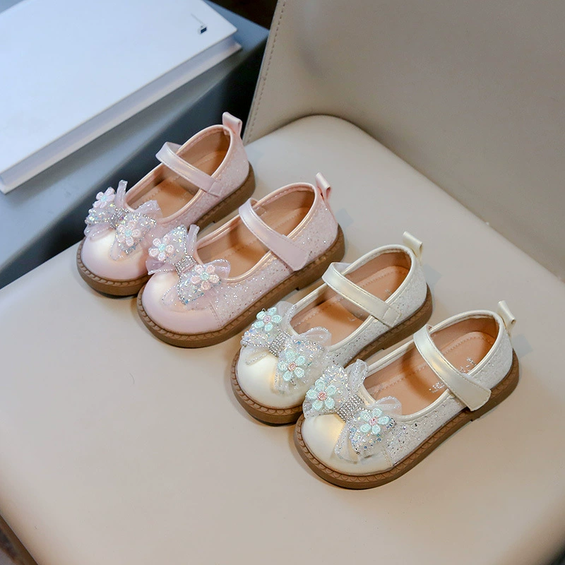 Кожаная обувь для девочек корейская версия 2024 весна и осень новая мягкая подошва нескользящая детская обувь с блестками