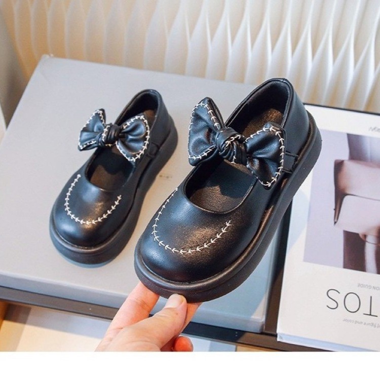 Zapatos de cuero de niñas primavera y otoño 2026 nuevos zapatos de niñas zapatos de arco suave zapatos princesa zapatos de espectáculo de niños