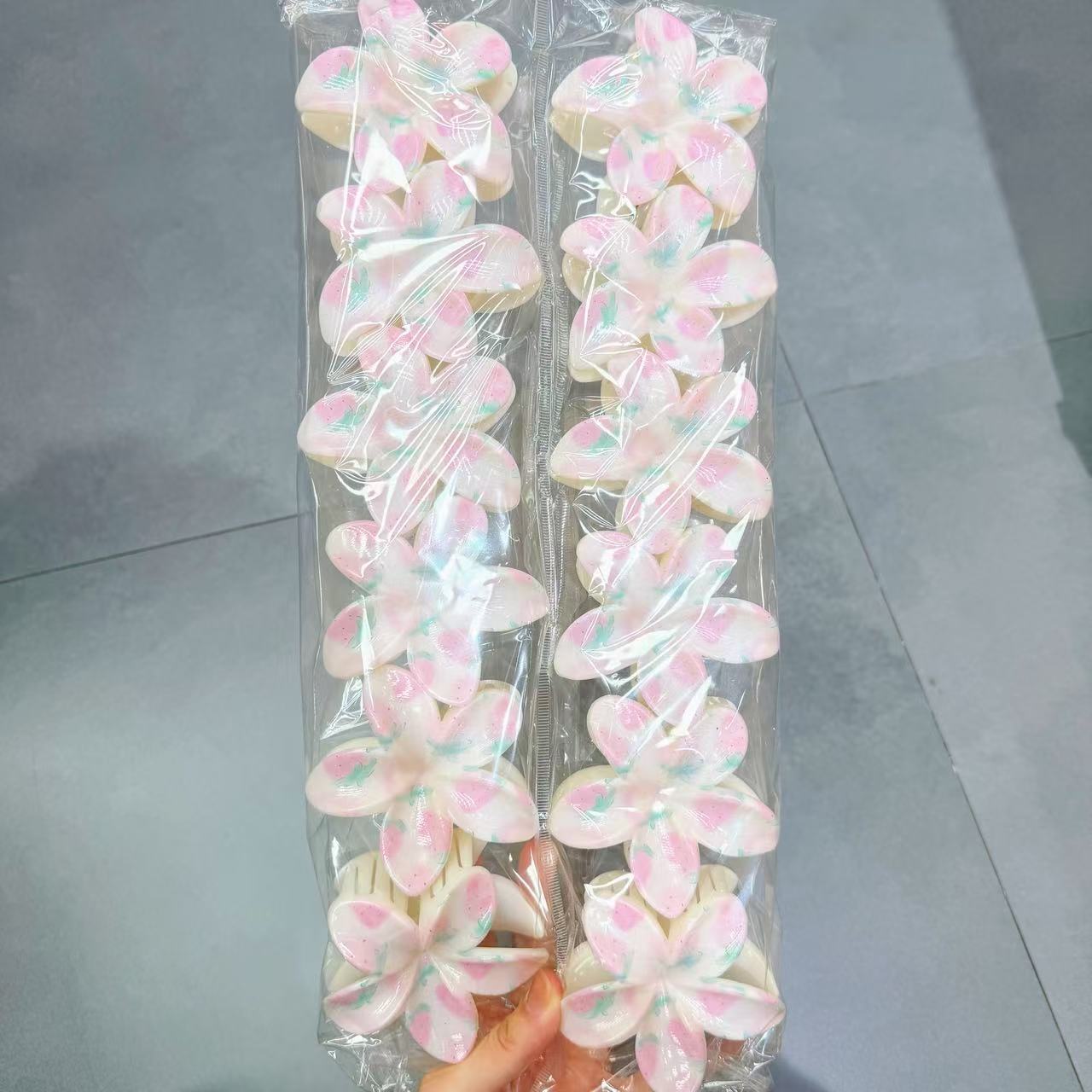 Europa y los Estados Unidos explotaron 8CM huevo flores clip de cabello de alta calidad para mujeres agarrar el cabello de tiburón color caramelo transfronterizo agarrar clip de cabello