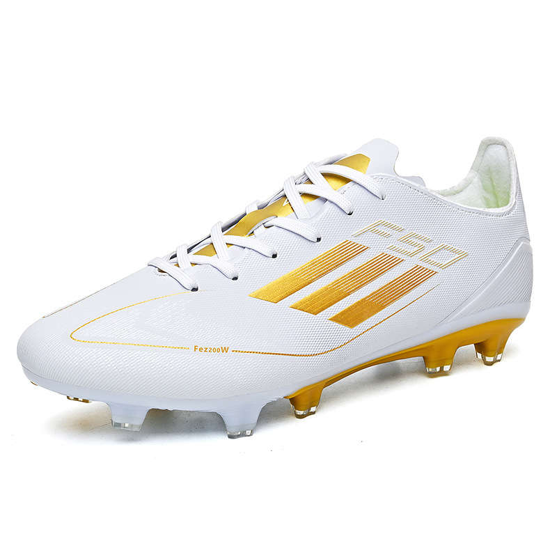 2025 nuevos zapatos de fútbol transfronterizos hombres y mujeres jóvenes clavos de entrenamiento de carreras zapatos de fábrica de zapatos