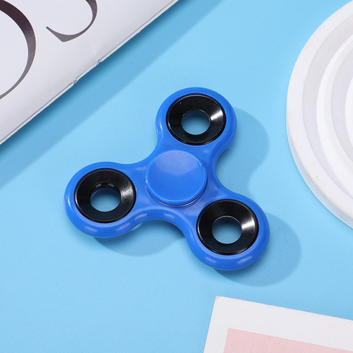 Factory Direct Sale ABS Plastic Stand for Fingertip Spinners, Three-Leaf Stress Relief Toy, Hand Spinner Finger Stall