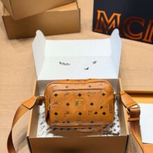 MK�羳��Ƥ�r�����C����ŮС���ļ����玧б��Ů���p��