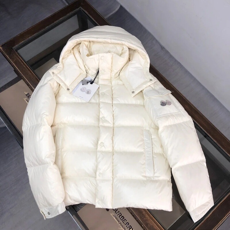 新しい光沢のあるハイバージョンのクラシックな綿の服、厚みのある男性と女性のカップルの同じスタイルの光沢のある冬暖かい既製ジャケット|undefined