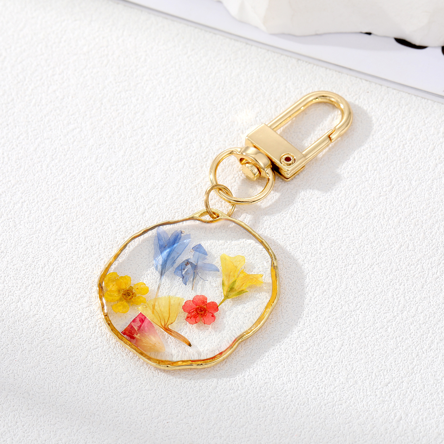 15g Weight Keychain Classification 1 Piece Quantity Daily Occasion Alloy Material Flower Pattern Women'S Gender Epoxy Design Pastoral Style Pastoral Flower Alloy Epoxy Women's Keychain 1 Piece 3