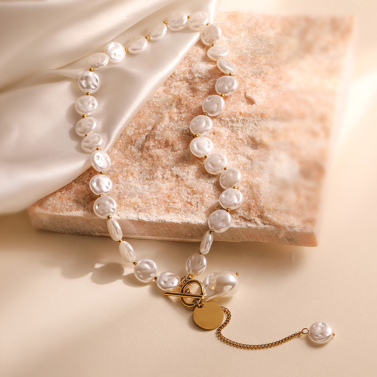 Pearl Chain Material Beaded Chain Chain Type Casual Elegant Lady Geometric Artificial Pearl Beaded Chain Beaded Necklaces Wholesale