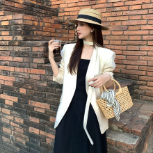 秀熙熙2025春季新款复古长袖小西装短外套宽松百搭休闲西服86052