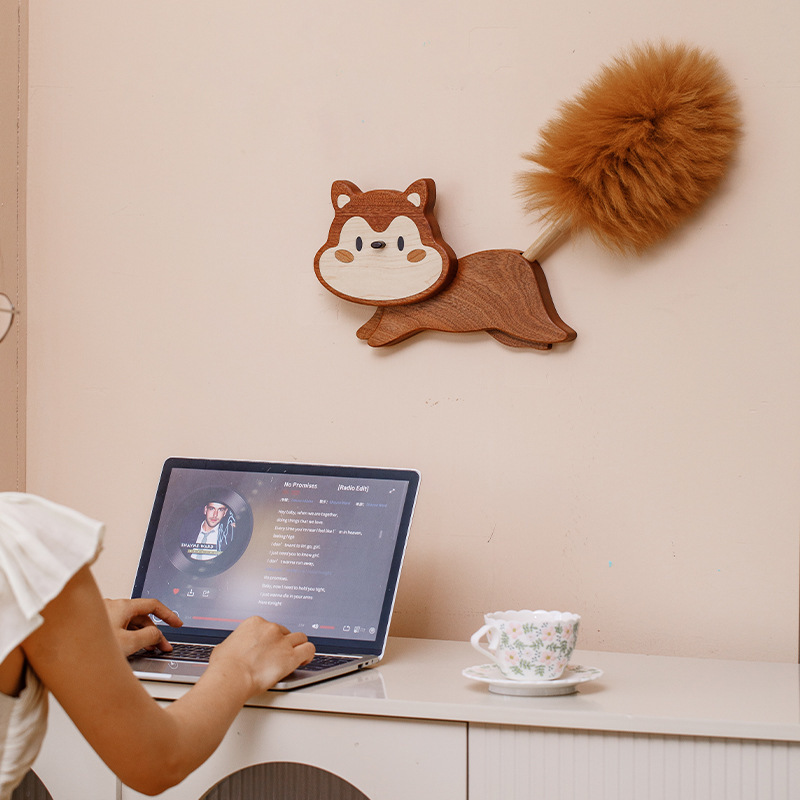 Original Design Squirrel Feather Duster, Dust Removal Cleaning Brush, Creative Desktop Ornament, Wall Decoration, Furniture Dust Removal