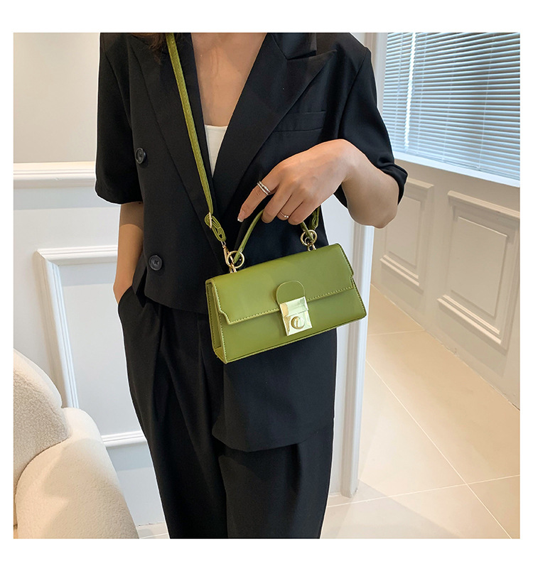 422g Weight Lock Fashion Element Lock clasp Closure Type Single Shoulder Strap Strap Type Square Bag Bags Type Daily, Street Occasion Pu Leather Material Solid Color Pattern All Seasons Season Women's Gender Elegant, Streetwear Style Square Shape Small Size Women's Small Pu Leather Solid Color Elegant Streetwear Lock Square Lock Clasp Square Bag 28