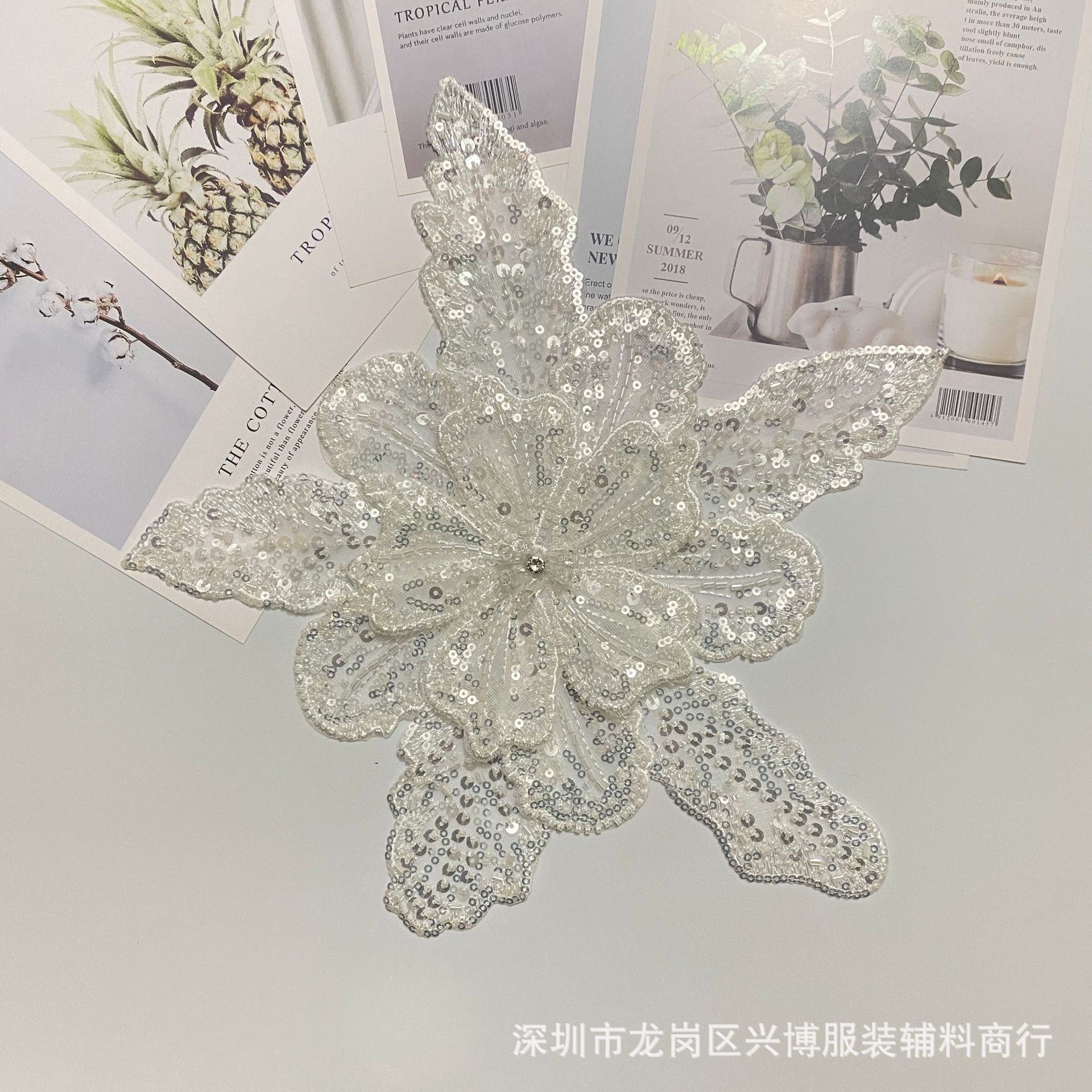 Nuevo bordado Lolita multi-capa flor pieza cosida a mano cristal tridimensional flor DIY mujer boda tocado Accesorios