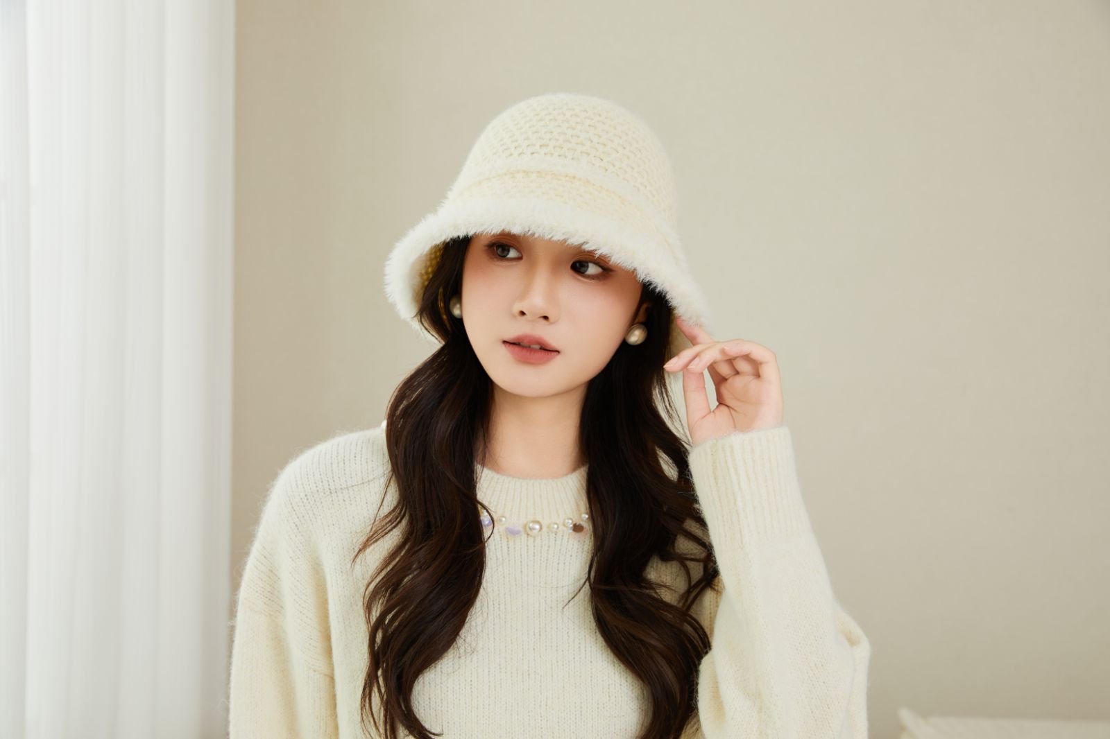 Versione coreana Visone Veet Protezione per le orecchie Fessura Donna Autunno Inverno Caldo Casual Versatile Viso Dimagrante Maglia Pescatore_voghion.com