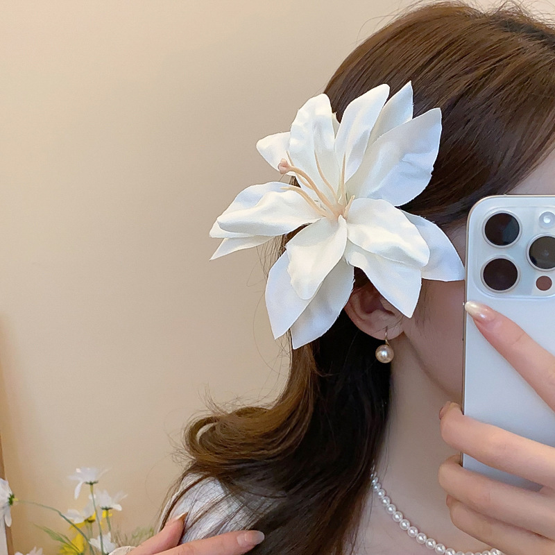 24 # Duckbill clip-white