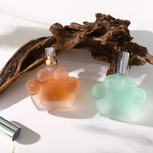 �W�t��ϵ��Ůʿ��צ��ˮ�־õ���ɐ��ֵ�O����ݮ�ɿ���С��ƽ�r