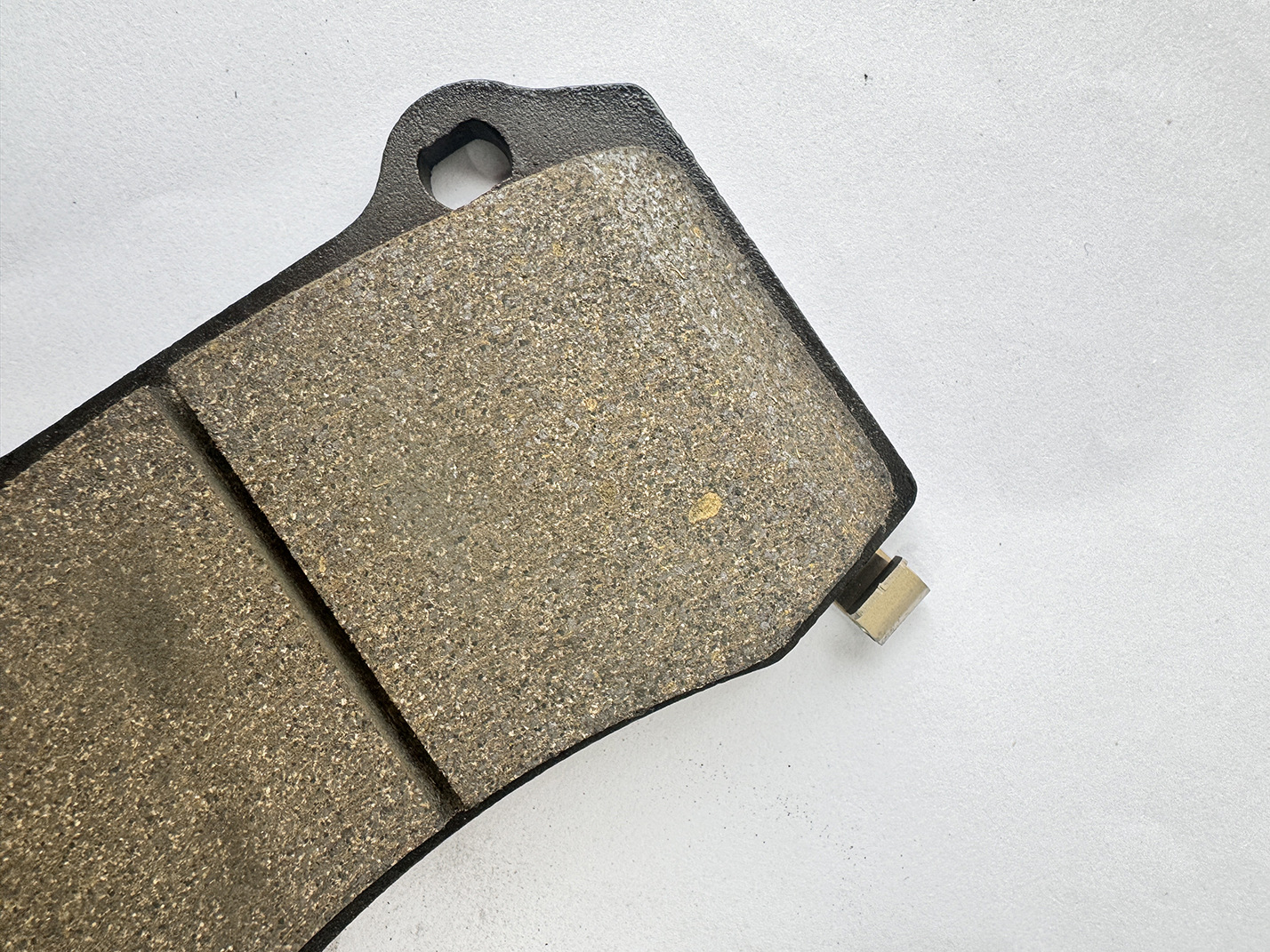 1068331‑00‑B Tesla Model S Model X rear brake pads rear wheel brake pads