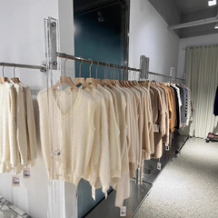 Puyuan ソフトでワックスのような超微細カシミヤプルオーバーカーディガンセーターブランド婦人服秋と冬のセーター工場在庫