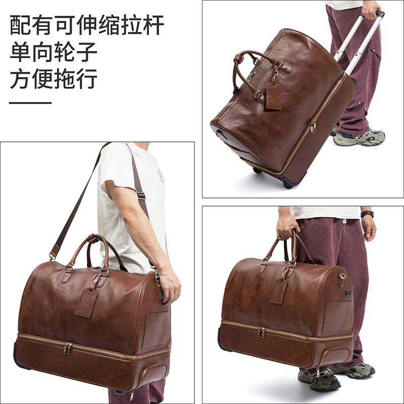 Capacious travel bag