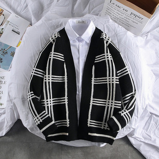 Autumn and winter black and white check sweater men's lazy wind loose thick sweater color matching student couple cardigan coat