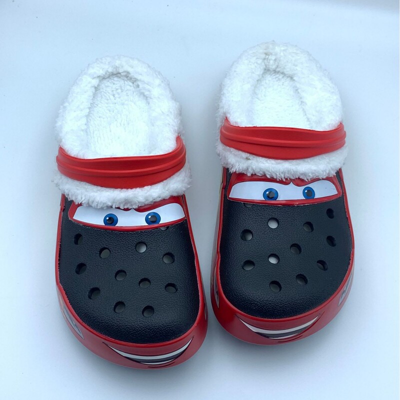 Winter New Style Mcqueen Car-Themed Clogs with Plush Lining, Flat-Soled Men's Outdoor Shoes, Comfortable with a Soft Stepping Feel, Non-Slip Soft Sole, Closed-Toe Slippers