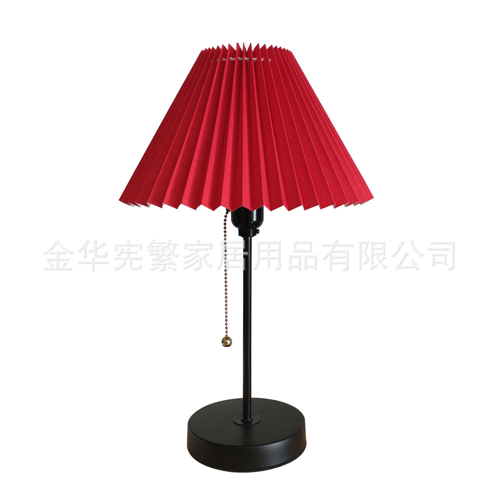 Fábrica directa de base de alambre de tracción de pliegues rojo y negro simple hierro forjado japonés estudio red ins decoración de iluminación de niña