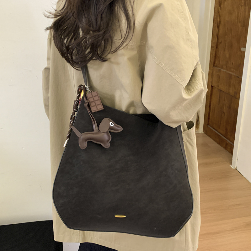 BENL alta sensación de bolso de invierno para mujeres 2025, nuevo tipo de gran capacidad, bolso de cubo de transporte, bolso de hombro de viaje