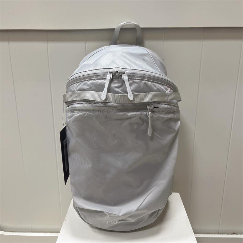 산과 강 회색