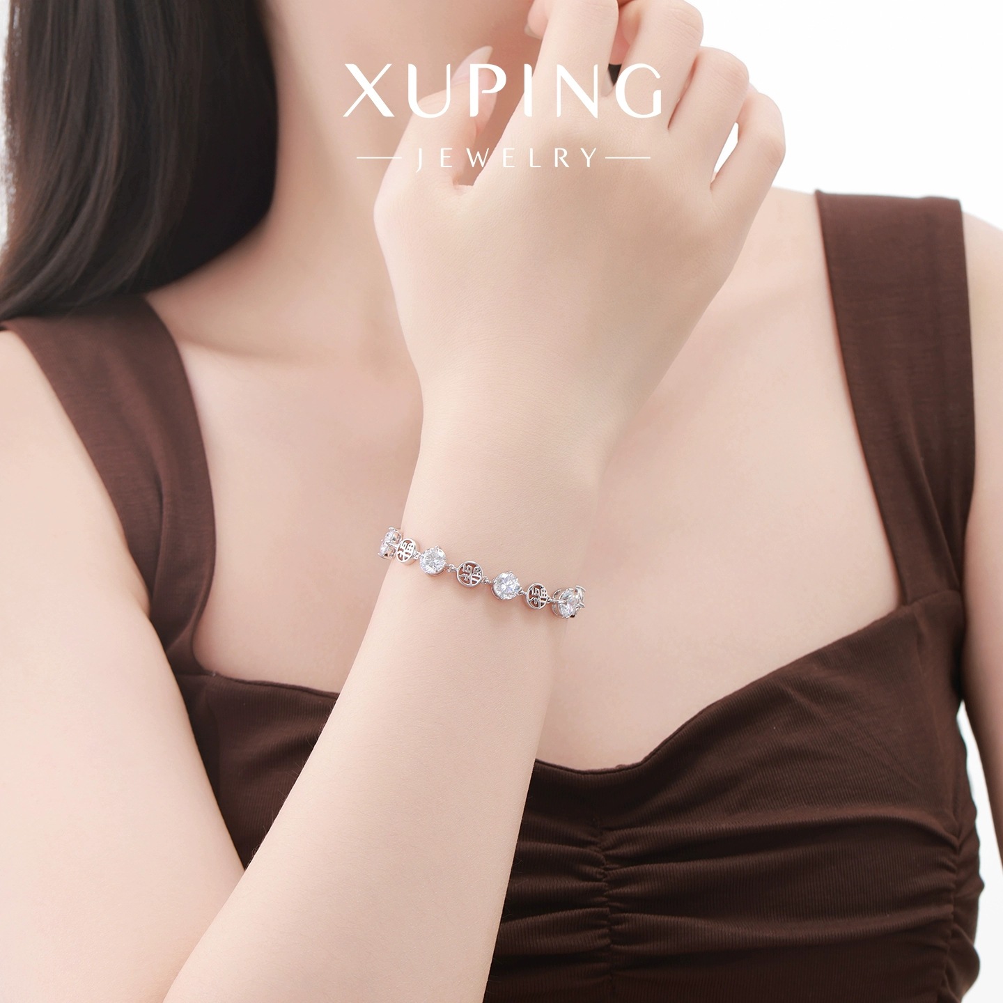 Xuping colección de lujo ligero estilo Fu-tipo empalme pulsera incrustado geométrico circular zircon hebilla temperamento joyería