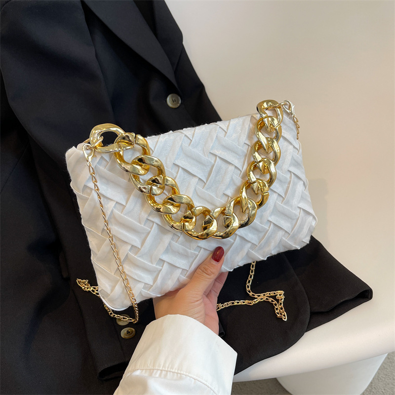 2023 new simple chain shoulder bag solid...