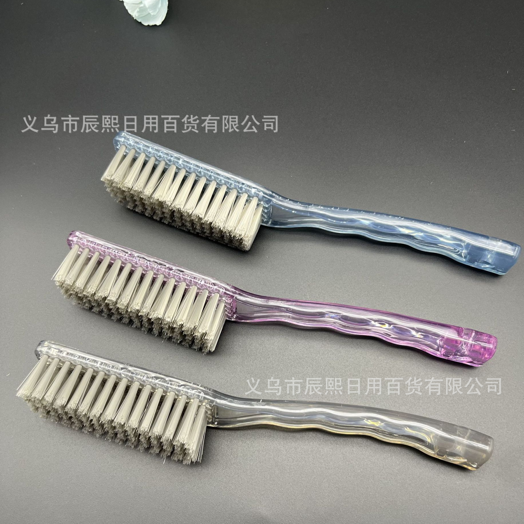 Plastic Crystal Shoe Brush with Long Handle, Thickeneded and Non-Damaging, Soft Bristle Brush, Multi-Functional Colorful Laundry and Shoe Cleaning Artifact